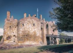 Sco_Dirleton_Castle.jpg