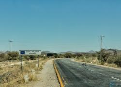 190-Namibia-kalahari-highway.jpg